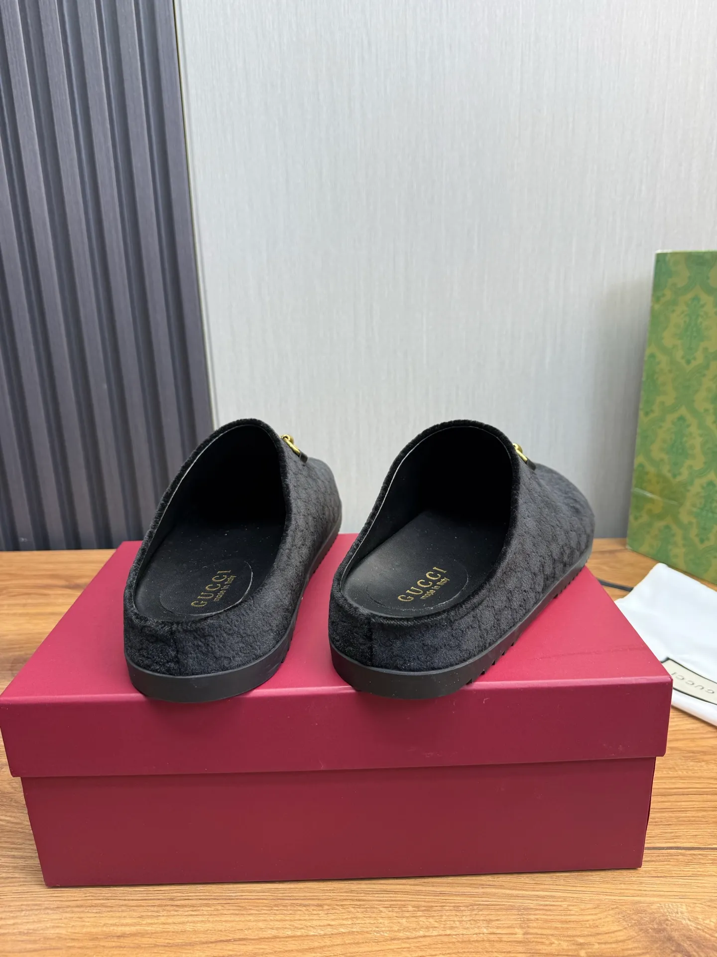 Men's men's shoes💰Pili 420💰Maoli 460💰 ＧＵＣＣＩGucci. Popular couple slippers hot sale🩷💚 🩴Official website one to one production 35-45 size 45 46 🉑️Customized!